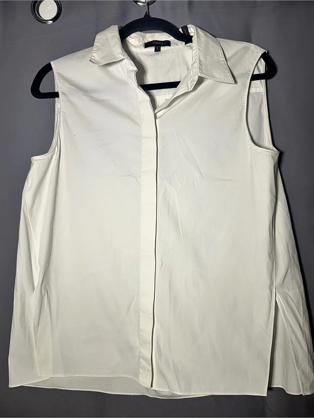 Theory Sleeveless Button Down Top in White Size Small Like New